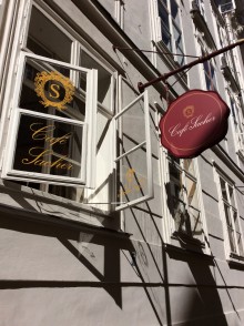 ボルツァーノにも出店してたカフェ・ザッハー(Cafe Sacher)。